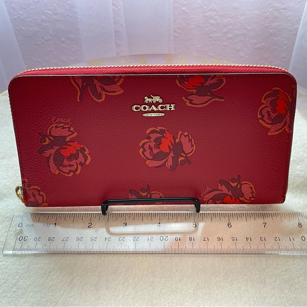 NWT Coach Accordion Zip Wallet With Floral Print